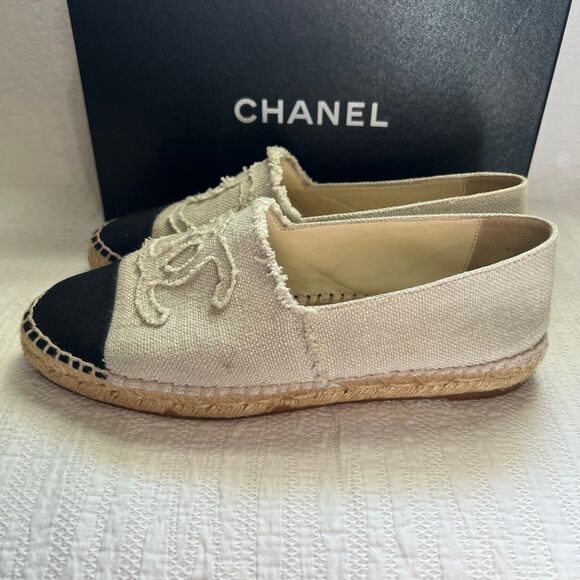 CHANEL Espadrilles Linen Black & Cream/Beige With Box And Dust Bags - Picture 4 of 12